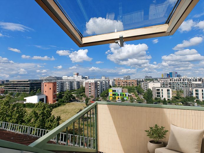 ब्रोकर कमीशन-मुक्त! ऊपरी मंज़िल, 91m², 2 टैरेस, 2.5 कमरे – Frühstück in der Morgensonne