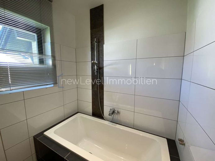 OG WHG1 Badezimmer (2)