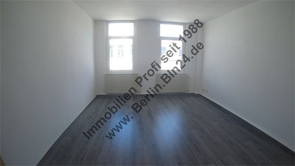 Mietwohnung günstiges Dachgeschoß -- 2er WG - ZweitBezug SüdBalkon – G0030136
