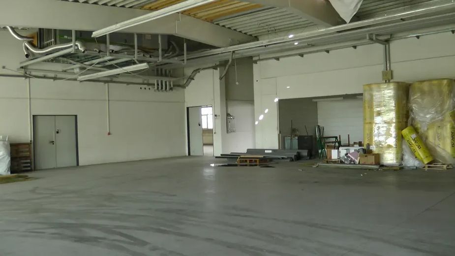 Afzonderlijk of gecombineerd: kantoor-, opslag- en productieruimten (550/440/105 qm)! – Zentralbereich, Foto 1v2