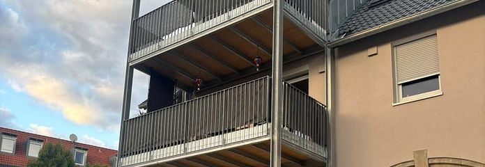 Appartamento ristrutturato integralmente e di recente, con 4 locali, 111m2 e ampio balcone – Balkon