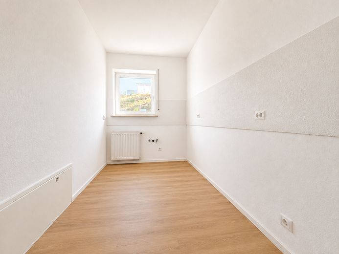 Frisch renovierte 3-Zimmer-Wohnung mit Balkon & Stellplatz in Weikersheim – Küche