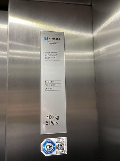 Neuer Fahrstuhl