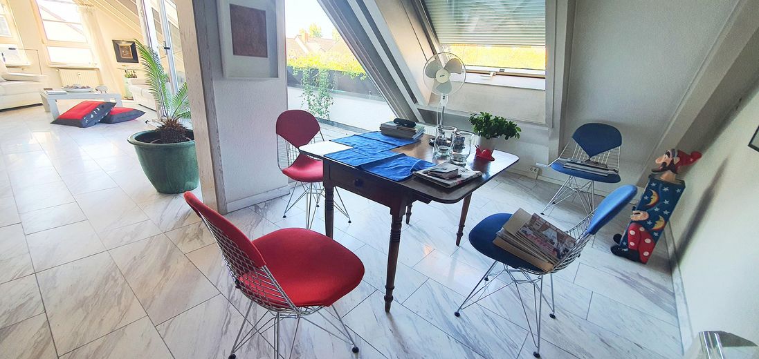 Tolle Lage: Hochwertige 3,5-Zimmer-DG-Galeriewohnung mit 2 Balkonen, 2 Bädern, TG und guter Rendite – Arbeitszimmer