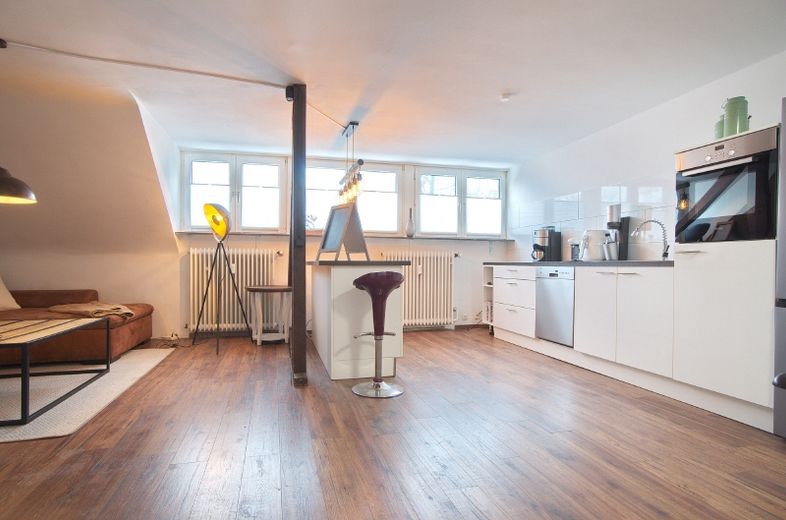 Schöne, helle und gut ausgestattete Wohnung in ruhiger zentraler Lage Nähe Essen Hauptbahnhof, Internetzugang möglich – a231b172eec6313cd9930f15da8931861a570f67.jpg