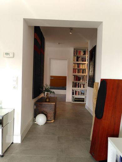 PF-Friedenstraße: curato appartamento di 3,5 locali con balcone, tranquilla posizione nel verde - SENZA PROVVIGIONE – Blick WZ nach AZ