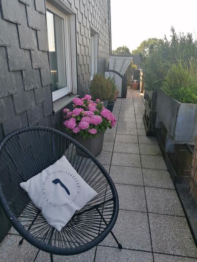 +++RESERVIERT+++ Maisonette-Wohnung mit großem Sonnenbalkon inkl. Tiefgarage in Oberhausen-Alsfeld – Balkon Seite 2