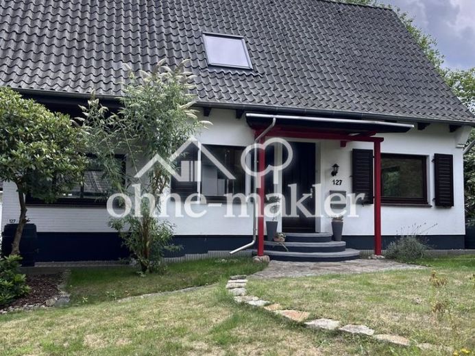 Einfamilienhaus mit Garten – Foto 1