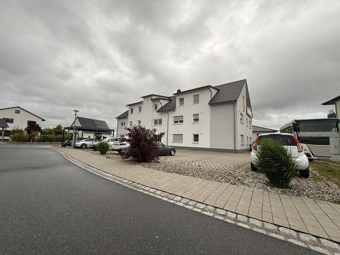 Hausansicht und Hof