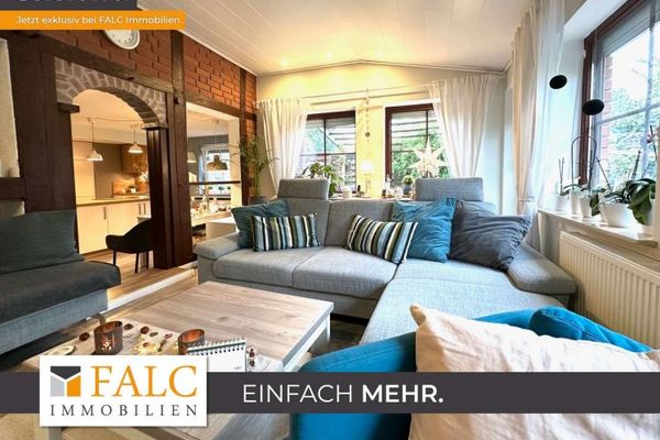 Sofort einziehen ! Einfamilienhaus mit sep. Gästehaus - Komplett saniert