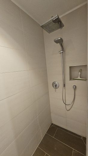 Dusche im 1. OG
