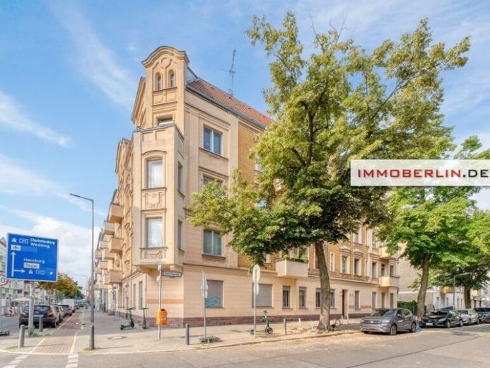 IMMOBERLIN.DE – Przestronne mieszkanie w starej kamienicy z balkonem od południa w spokojnej lokalizacji – Zdjęcie 1