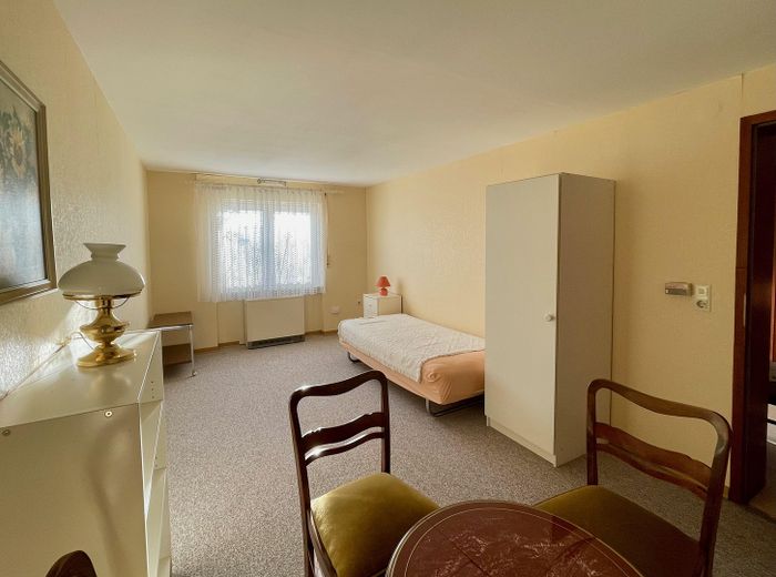 Tiefparterre Zimmer 1