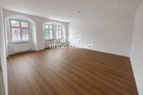 Erstbezug nach Sanierung: 4-Zimmer-Altbau, 93 m², 1. OG – direkt am Markt Weida