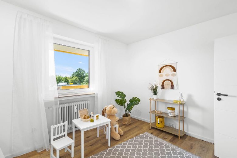 Sofort einziehen! Helle, 2026 modernisierte 3-Zimmer-Wohnung mit Südbalkon in Straubing – Kinderzimmer