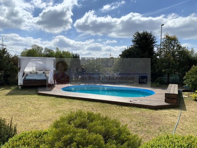 Bungalow mit großem Garten und Garage - provisionsfrei für Käufer – Foto 1