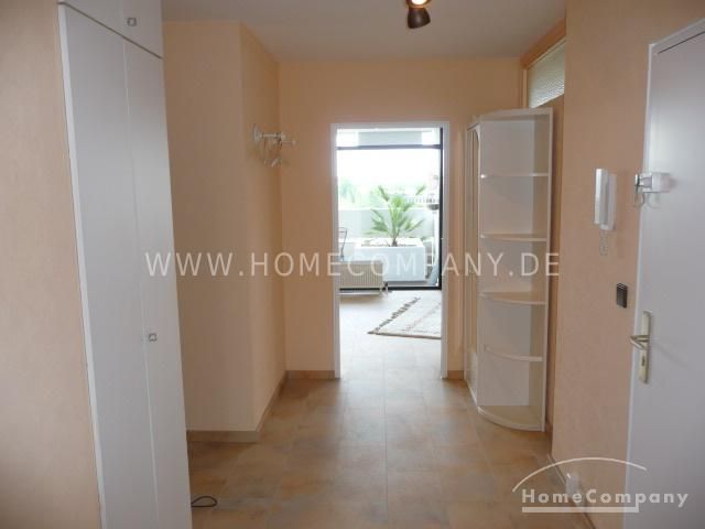 3 Zi. Whg, saniert, möbliert,  Großes Wohn/Esszimmer (60 qm),  2 Balkone PKW Stellplatz vorhanden. – 8e2bec975c7032f209db59949f0b9506dfb43e04.jpg