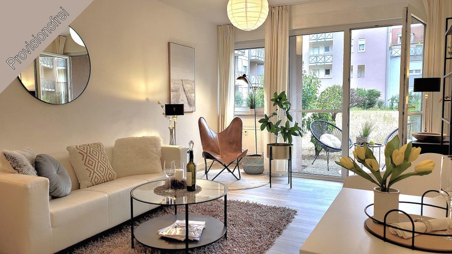 helles Zimmer mit Gartenzugang