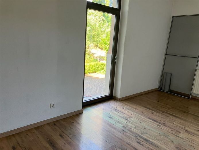 Großzügige 2,5-Zimmer mit Terrasse, Wanne, Dusche und Laminat und in guter Lage! – PHOTO-2026-07-09-10-52-44_7