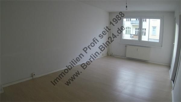 Nähe U-S Bahn -Süd Balkon teils WG - Mietwohnung – G0036555