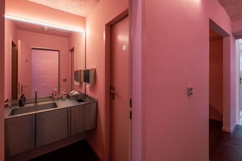 Arbeiten im Baudenkmal — 2. Obergeschoss im Zuckerspeicher Kiel – WC - Zuckerzone