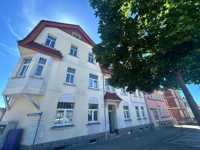 ***Helle 3-Raum-Wohnung in Hohenstein-Ernstthal*** – Außenansicht