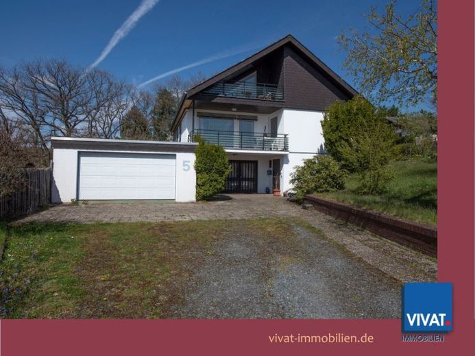 Posizione tranquilla con vista - TOP! Casa unifamiliare con opzione di appartamento indipendente e garage doppio - SENZA PROVVIGIONE PER L’ACQUIRENTE! – Foto 1