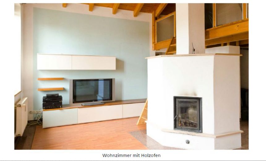 Wohnzimmer mit Kamin