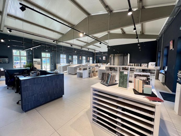 Gewerbehalle für Werkstatt / Lager / Handel  286,3 m² – Foto 2