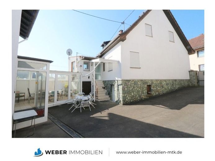 ++ ZWEI Häuser + EIN Preis +  Garten + DOPPEL-Garage + sofort FREI ++ – Hof mit Wintergarten Bild 1