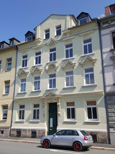 Voll vermietetes, attraktives,MFH mit 5 WE´s in Zentrumsnähe von Reichenbach – Straßenansicht