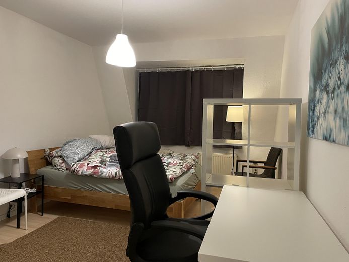 Möblierte 3 Zimmer Maisonette Wohnung in zentraler Lage zu vermieten – Foto 6