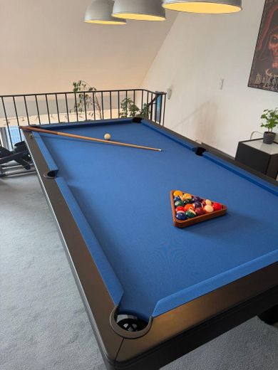 Maisonette di 5,5 locali con ampio soppalco, terrazza sul tetto e vista panoramica su Wülfrath - senza commissioni – Billardtisch
