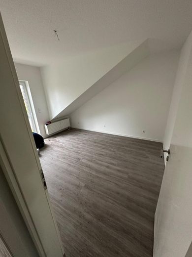 Wymarzone mieszkanie bezpośrednio nad Renem – wysokiej jakości gruntownie odnowione w Köln-Rodenkirchen – Zimmer