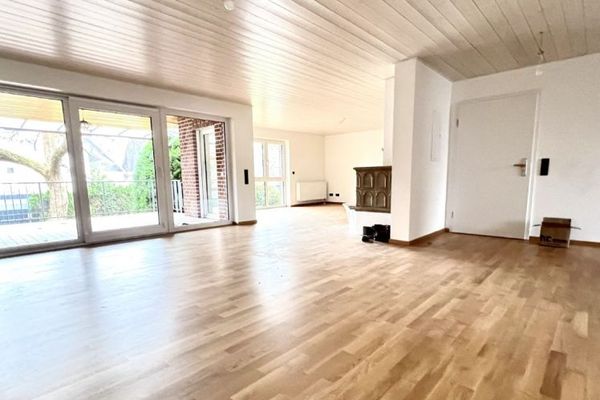 Modern, rustig en landelijk - 3,5-kamer appartement op de begane grond met groot balkon