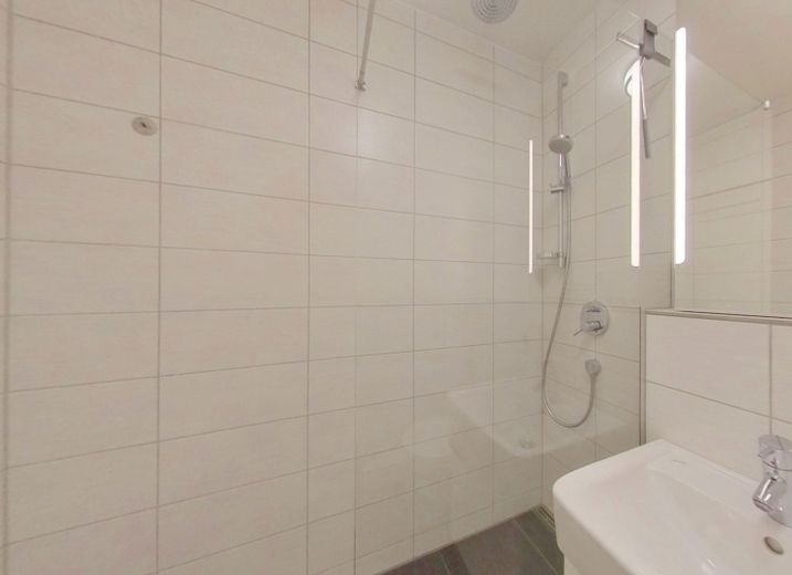 UBICACIÓN PRIVILEGIADA: Hamburgo-Harvestehude - APARTAMENTO AMUEBLADO DE 2 HABITACIONES – Duche