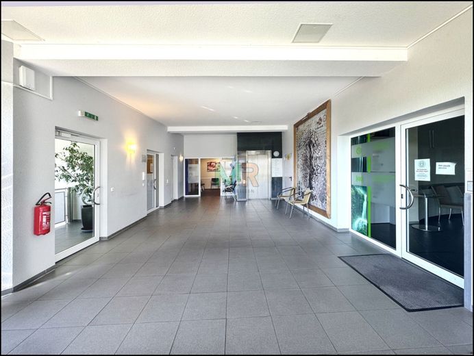 Exklusive Kapitalanlage: Praxis im Ärztehaus Landau – 2.OG Foyer