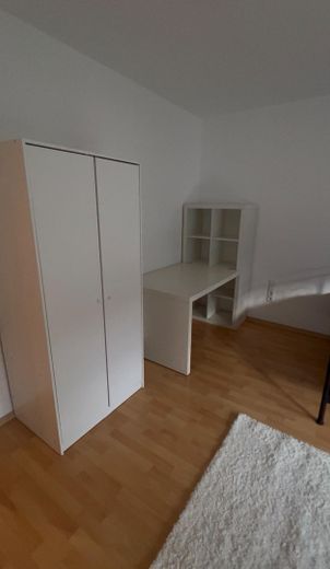 Vollmöblierte 3er WG in City-Nähe – Zimmer 1 (600 € warm) 