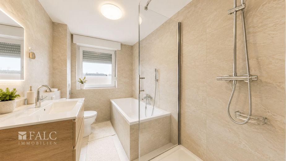 Einziehen und Wohlfühlen - Moderne 2-Zimmer-Wohnung mit Balkon – Badezimmer