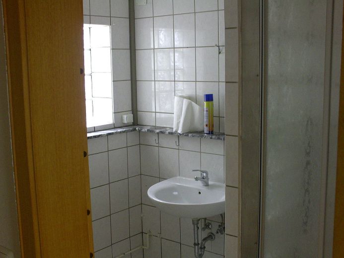 10 Wohnungen in Kassel & 2 EFH in Ihringshausen + Hümme zu verkaufen! "Mietkauf" ab €200 möglich! – Niedervellmarsche Str. 19a