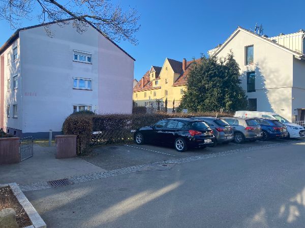 Top Renovierte 3-Zimmer Wohnung mit 2-Balkone in besster Lage von Echterdingen – Patkplatz