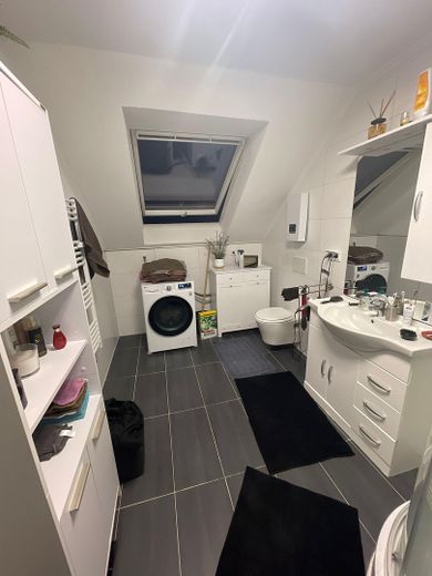 NÄHE BAHNHOF/KAUFLAND,70 m2 DACHGESCHOSS WOHNUNG ZU VERMIETEN,SOFORT FREI – Foto 9