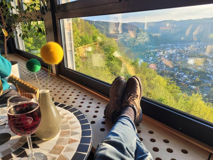 Alojamiento Moselsteig: 6 apartamentos vacacionales, cafetería y vivienda del operador con vistas al Mosela – Feierabend