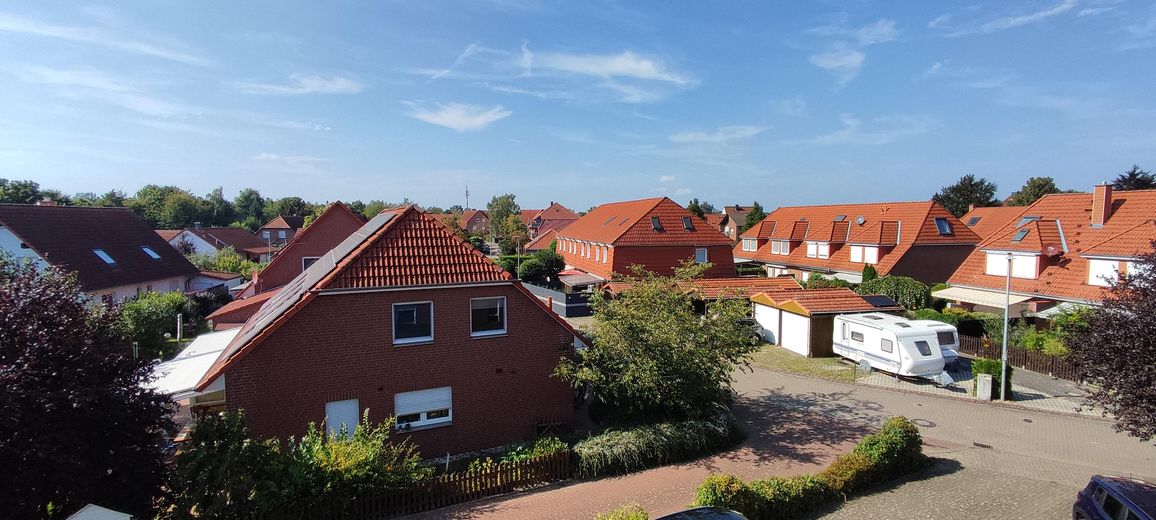 Bellissimo appartamento mansardato di circa 81,00 m² in vendita a Wunstorf / Luthe – Ausblick nach Westen