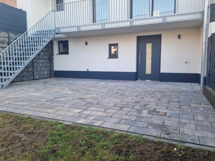 Haus statt Wohnung: 3-ZKB+Garten+Terrasse+Garagen – Terrasse