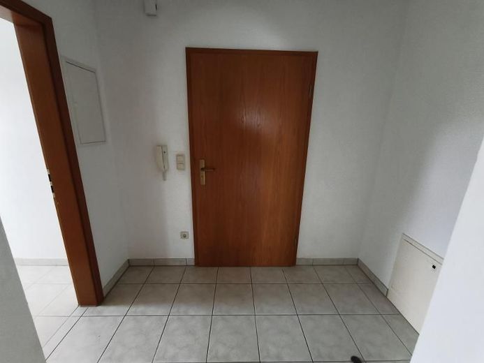 3 Zi. Wohnung (Nr. 6) im DG (2. OG) mit Balkon und Garage – Windfang Bild 2