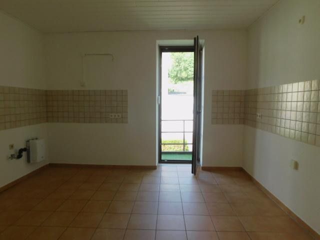 DB6 Küche-Zugang Terrasse