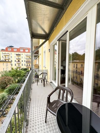 Geräumige 2 Zimmer Wohnung zentral in Prenzlauer Berg – Balkon