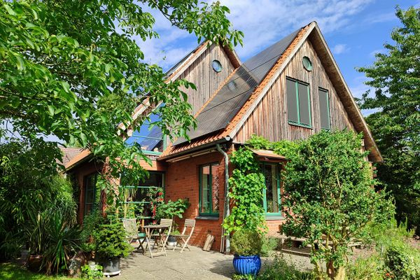 Ökologisch nachhaltiges Niedrigenergiehaus - gesund wohnen mit Lehm