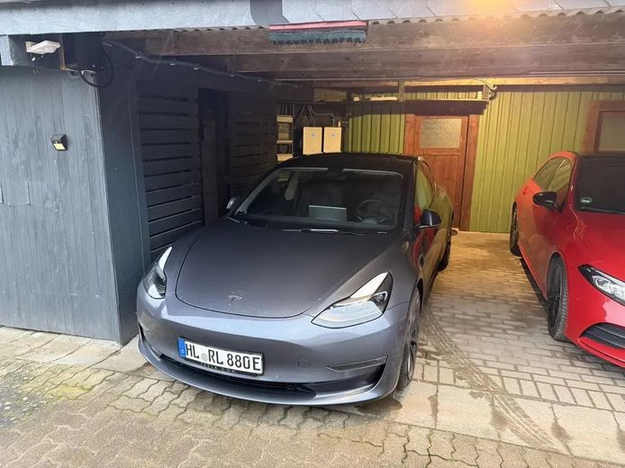 Appartamento al piano terra senza barriere architettoniche con terrazza, giardino, sauna e moderne tecnologie energetiche a Eckhorst – Carport